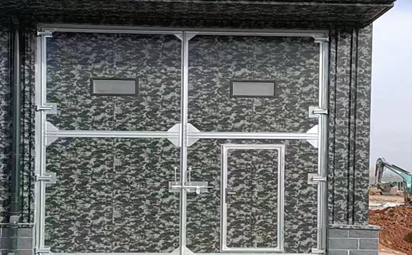 临洮工业平开门