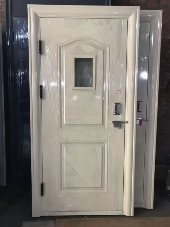 临洮学校教室门