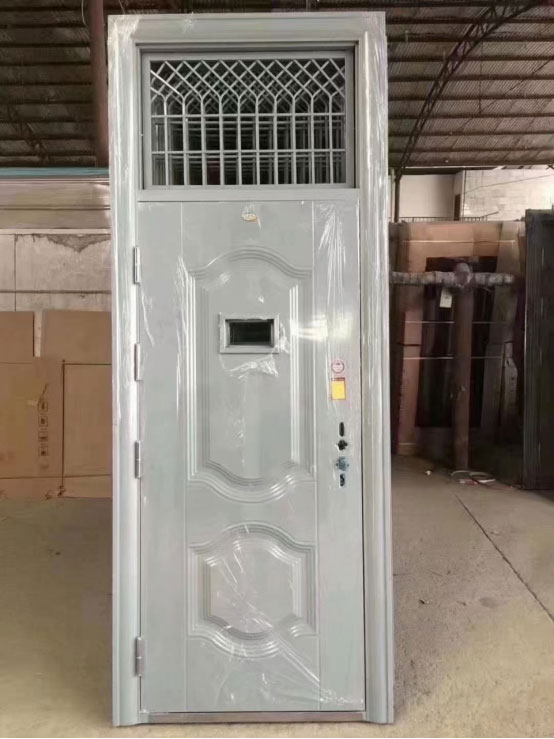 临洮学校教室门