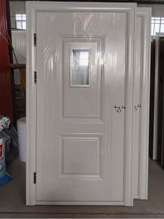 临洮学校教室门