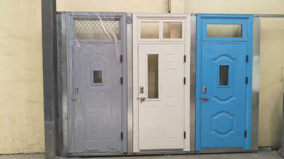 临洮学校教室门