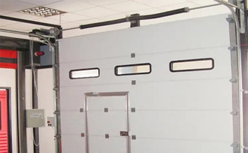 临洮工业提升门的安装方法